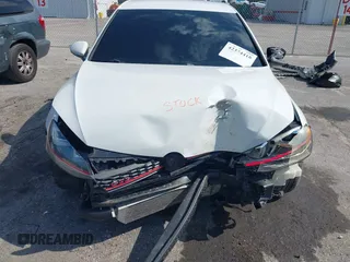 2015 Volkswagen GTI S z VIN 3VW5T7AU3FM019247, wystawiony jako IAAI lot #42374418 z przebiegiem 138 436 mil mil oraz . Historia ofert i sprzedaży dostępna na DreamBid. Obrazek 6.