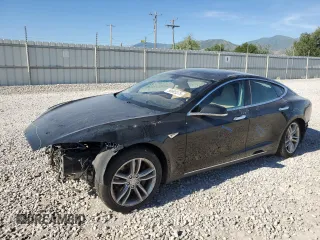 2013 Tesla Model S с VIN 5YJSA1CG7DFP07432, выставлен на аукционе Copart как лот 59695375 с пробегом 180 037 миль миль и Списание • Salvage title. История ставок и продаж доступна на DreamBid. Изображение 1.