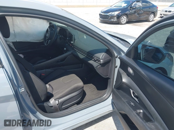 2022 Hyundai Elantra SEL with VIN KMHLM4AG0NU311475, listed as a IAAI auction lot 41897686 with 25,488 mi miles and . Bid and sale history available at DreamBid. Image 5.