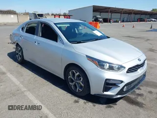 2021 Kia Forte LXS с VIN 3KPF24AD5ME310591, выставлен на аукционе IAAI как лот 42349261 с пробегом 56 445 миль миль и . История ставок и продаж доступна на DreamBid. Изображение 1.