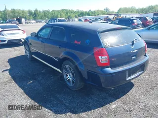 2005 Dodge Magnum R/T with VIN 2D4GZ58285H547255, listed as a IAAI auction lot 42229191 with 132,772 mi miles and . Bid and sale history available at carsss.com. Image 3.