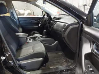 2019 Nissan Rogue SV with VIN JN8AT2MV8KW394025, listed as a IAAI auction lot 41473221 with 105,698 mi miles. Bid and sale history available at carsss.com. Image 5.