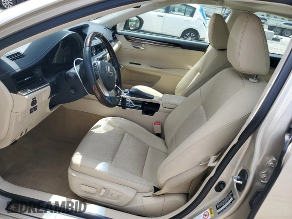 2014 Lexus ES 330 с VIN JTHBK1GG0E2119057, выставлен на аукционе Copart как лот 58213845 с пробегом 118 508 миль миль и Списание • Salvage title. История ставок и продаж доступна на DreamBid. Изображение 7.