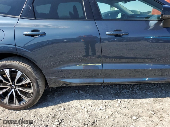 2024 Volvo XC60 Plus Dark Theme with VIN YV4L12RL3R1916064, listed as a Copart auction lot 45733155 with 5,095 mi miles and Salvage Title. Bid and sale history available at carsss.com. Image 13.