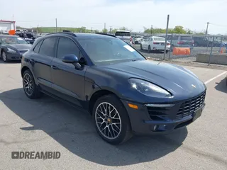 2018 Porsche Macan S z VIN WP1AB2A56JLB40010, wystawiony jako IAAI lot #42126731 z przebiegiem 30 016 mil mil oraz . Historia ofert i sprzedaży dostępna na DreamBid. Obrazek 1.