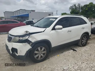 2012 Kia Sorento LX z VIN 5XYKT4A68CG268691, wystawiony jako Copart lot #56503695 z przebiegiem 233 341 mil mil oraz Szkoda całkowita • Salvage title. Historia ofert i sprzedaży dostępna na DreamBid. Obrazek 1.