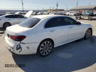 2022 Mercedes-Benz E-Class E 350 with VIN W1KZF8DB7NB027441, listed as a Copart auction lot 46950435 with 46,186 mi miles and Salvage Title. Bid and sale history available at carsss.com. Image 3.