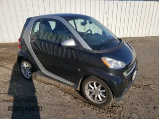 2008 Smart fortwo Pure z VIN WMEEJ31X78K128849, wystawiony jako Copart lot #44351215 z przebiegiem 144 175 mil mil oraz Tytuł czysty. Historia ofert i sprzedaży dostępna na DreamBid. Obrazek 4.