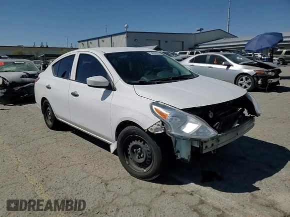 2017 Nissan Versa S z VIN 3N1CN7APXHL867247, wystawiony jako Copart lot #54205165 z przebiegiem 98 164 mil mil oraz Szkoda całkowita • Salvage title. Historia ofert i sprzedaży dostępna na DreamBid. Obrazek 14.