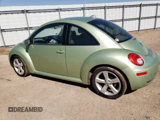 2006 Volkswagen New Beetle Coupe with VIN 3VWSW31C06M402783, listed as a Copart auction lot 60795864 with 117,963 mi miles and Clean Title. Bid and sale history available at carsss.com. Image 2.