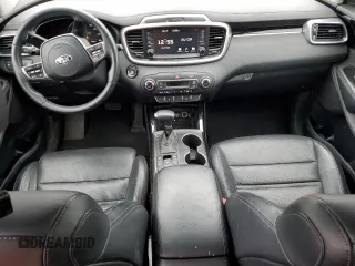 2020 Kia Sorento SX z VIN 5XYPKDA50LG696187, wystawiony jako Copart lot #50215335 z przebiegiem 95 243 mil mil oraz Szkoda całkowita • Salvage title. Historia ofert i sprzedaży dostępna na DreamBid. Obrazek 8.