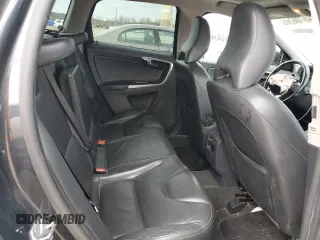 2015 Volvo XC60 T5 z VIN YV4612RK3F2633576, wystawiony jako Copart lot #49706795 z przebiegiem 114 086 mil mil oraz Szkoda całkowita • Salvage title. Historia ofert i sprzedaży dostępna na DreamBid. Obrazek 11.