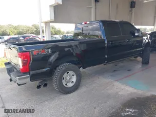2019 Ford Super Duty F-250 SRW XL with VIN 1FT7W2BTXKEC87594, listed as a IAAI auction lot 40768547 with 198,489 mi miles. Bid and sale history available at carsss.com. Image 4.