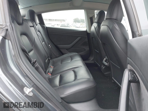 2020 Tesla Model 3 Performance z VIN 5YJ3E1EC3LF802068, wystawiony jako IAAI lot #41886024 z przebiegiem 50 271 mil mil oraz . Historia ofert i sprzedaży dostępna na DreamBid. Obrazek 8.
