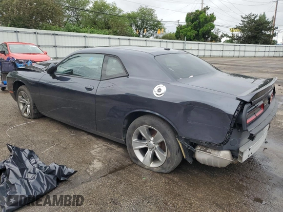 2019 Dodge Challenger SXT z VIN 2C3CDZAG6KH618377, wystawiony jako Copart lot #58764265 z przebiegiem 135 151 mil mil oraz Czysty tytuł • Clean title. Historia ofert i sprzedaży dostępna na DreamBid. Obrazek 2.