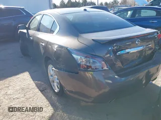 2013 Nissan Maxima S z VIN 1N4AA5AP7DC813288, wystawiony jako IAAI lot #41729598 z przebiegiem 133 573 mil mil oraz . Historia ofert i sprzedaży dostępna na DreamBid. Obrazek 3.