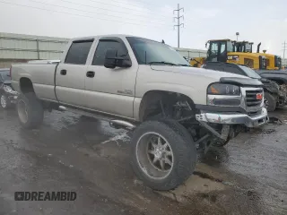 2007 GMC Sierra 3500 SRW Work Trk z VIN 1GTHK33D27F106146, wystawiony jako Copart lot #77556084 z przebiegiem 277 900 mil mil oraz Szkody całkowita. Historia ofert i sprzedaży dostępna na DreamBid. Obrazek 4.