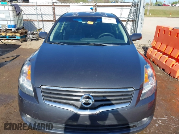 2009 Nissan Altima 2.5 with VIN 1N4AL21E99N541751, listed as a IAAI auction lot 41996070 with 183,596 mi miles. Bid and sale history available at carsss.com. Image 12.