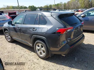 2020 Toyota RAV4 XLE with VIN JTMP1RFV1LJ028732, listed as a IAAI auction lot 41937050 with 40,839 mi miles. Bid and sale history available at carsss.com. Image 3.