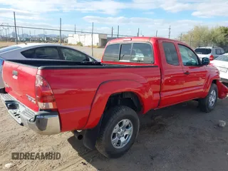 2008 Toyota Tacoma PreRunner with VIN 5TETU62NX8Z564585, listed as a IAAI auction lot 41576009 with 193,868 mi miles. Bid and sale history available at carsss.com. Image 4.