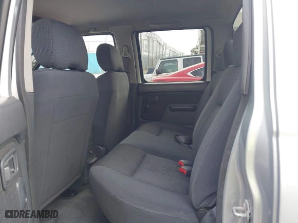 2004 Nissan Frontier 2WD XE with VIN 1N6ED29X04C423328, listed as a IAAI auction lot 41514717 with 297,128 mi miles. Bid and sale history available at carsss.com. Image 8.