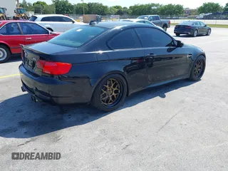 2009 BMW M3 z VIN WBSWD93559PY43330, wystawiony jako IAAI lot #42235941 z przebiegiem 119 543 mil mil oraz . Historia ofert i sprzedaży dostępna na DreamBid. Obrazek 4.