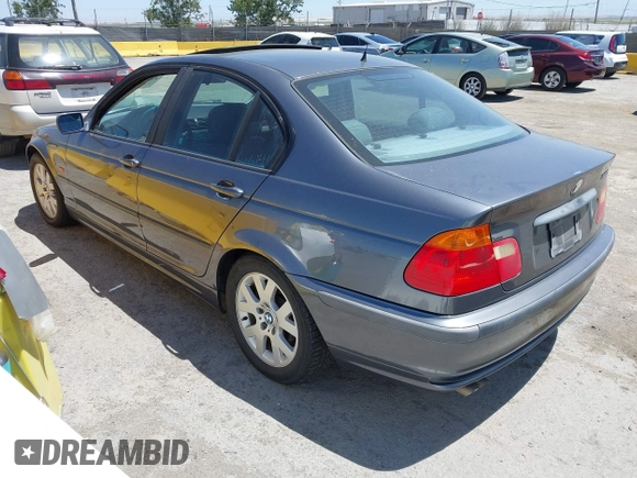 2000 BMW 3 Series 323i with VIN WBAAM3346YCA89155, listed as a IAAI auction lot 42534172 with 194,656 mi miles and . Bid and sale history available at DreamBid. Image 3.