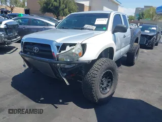 2008 Toyota Tacoma with VIN 5TEUU42N58Z522656, listed as a IAAI auction lot 42151670 with Not Provided miles and . Bid and sale history available at carsss.com. Image 19.