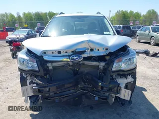 2018 Subaru Forester z VIN JF2SJABC2JH463734, wystawiony jako IAAI lot #42222872 z przebiegiem 64 667 mil mil oraz . Historia ofert i sprzedaży dostępna na DreamBid. Obrazek 6.