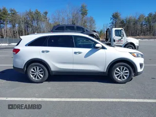 2018 Kia Sorento LX with VIN 5XYPG4A37JG351171, listed as a IAAI auction lot 41748189 with 85,000 mi miles. Bid and sale history available at carsss.com. Image 13.
