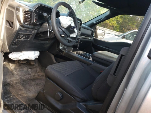 2021 Ford F-150 XL z VIN 1FTEX1CP5MKE62550, wystawiony jako Copart lot #53188235 z przebiegiem 48 690 mil mil oraz Szkoda całkowita • Salvage title. Historia ofert i sprzedaży dostępna na DreamBid. Obrazek 7.