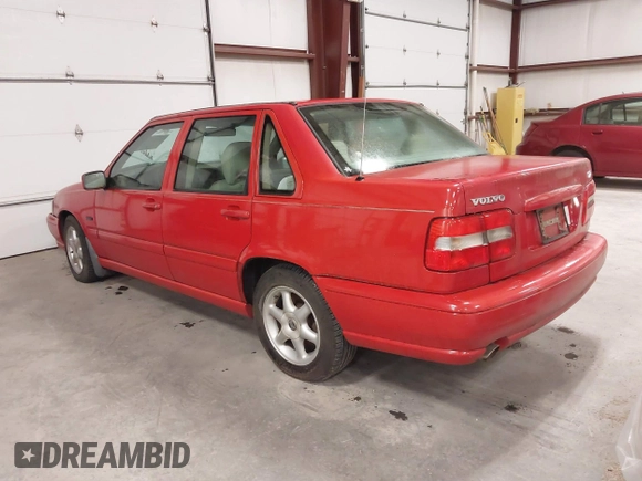 1998 Volvo S70 z VIN YV1LS5584W1498834, wystawiony jako IAAI lot #41801570 z przebiegiem 160 565 mil mil oraz . Historia ofert i sprzedaży dostępna na DreamBid. Obrazek 3.