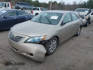 2008 Toyota Camry z VIN 4T1BB46K68U035158, wystawiony jako IAAI lot #42067790 z przebiegiem 220 913 mil mil oraz . Historia ofert i sprzedaży dostępna na DreamBid. Obrazek 2.