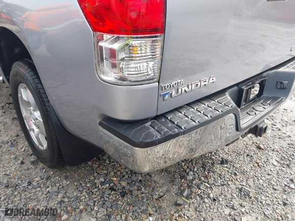 2010 Toyota Tundra 4WD Truck with VIN 5TFUW5F14AX145662, listed as a IAAI auction lot 41792711 with 241,445 mi miles. Bid and sale history available at carsss.com. Image 6.