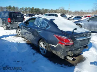 2013 Nissan Altima 2.5 SL with VIN 1N4AL3AP1DN473509, listed as a IAAI auction lot 41371667 with 192,000 mi miles. Bid and sale history available at carsss.com. Image 3.