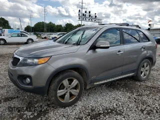 2013 Kia Sorento EX with VIN 5XYKUDA64DG327766, listed as a Copart auction lot 61648825 with 159,764 mi miles and Salvage title. Bid and sale history available at DreamBid. Image 1.
