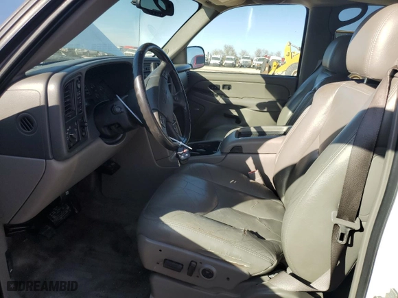 2004 GMC Yukon SLT with VIN 1GKEK13Z04R263546, listed as a Copart auction lot 86547844 with 220,959 mi miles and Salvage Title. Bid and sale history available at carsss.com. Image 7.