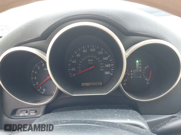 2005 Lexus SC 430 z VIN JTHFN48Y350069980, wystawiony jako IAAI lot #42358681 z przebiegiem 162 580 mil mil oraz . Historia ofert i sprzedaży dostępna na DreamBid. Obrazek 7.