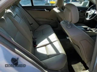 2014 Mercedes-Benz C 250 Sport z VIN WDDGF4HB6ER317770, wystawiony jako Copart lot #88786415 z przebiegiem 165 399 mil mil oraz Szkoda całkowita • Salvage title. Historia ofert i sprzedaży dostępna na DreamBid. Obrazek 11.