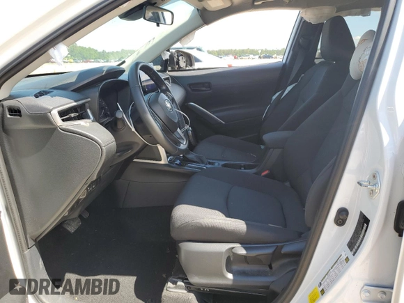 2023 Toyota Corolla Cross LE z VIN 7MUCAAAG1PV066534, wystawiony jako Copart lot #56206465 z przebiegiem 20 792 mil mil oraz Szkoda całkowita • Salvage title. Historia ofert i sprzedaży dostępna na DreamBid. Obrazek 7.