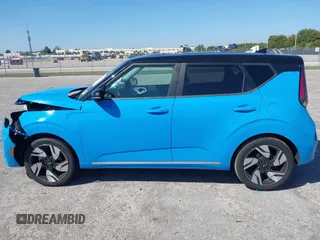 2024 Kia Soul GT-Line with VIN KNDJ53AU0R7219196, listed as a IAAI auction lot 41823959 with 8,650 mi miles. Bid and sale history available at carsss.com. Image 15.
