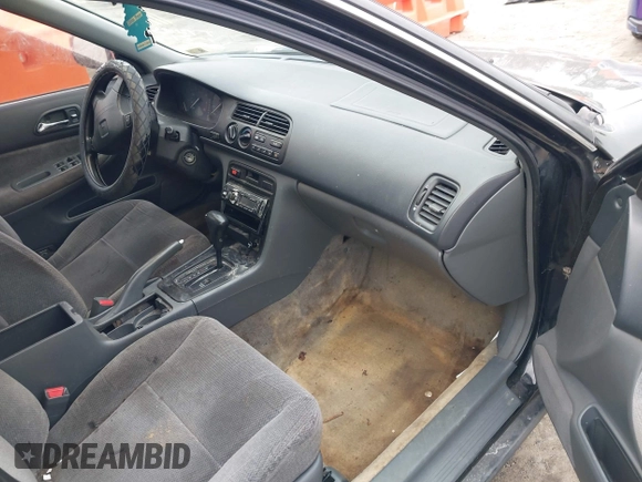 1996 Honda Accord LX with VIN 1HGCD5639TA040206, listed as a IAAI auction lot 41369374 with 233,232 mi miles and . Bid and sale history available at carsss.com. Image 5.
