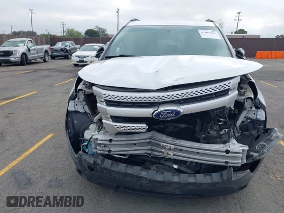 2015 Ford Explorer XLT with VIN 1FM5K7D80FGB50324, listed as a IAAI auction lot 42067992 with 106,207 mi miles and . Bid and sale history available at carsss.com. Image 12.