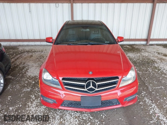 2014 Mercedes-Benz C 250 с VIN WDDGJ4HB8EG292493, выставлен на аукционе IAAI как лот 42032308 с пробегом 117 183 миль миль и . История ставок и продаж доступна на DreamBid. Изображение 12.