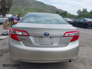 2013 Toyota Camry Hybrid LE with VIN 4T1BD1FK7DU076272, listed as a IAAI auction lot 41886449 with 147,116 mi miles. Bid and sale history available at carsss.com. Image 17.