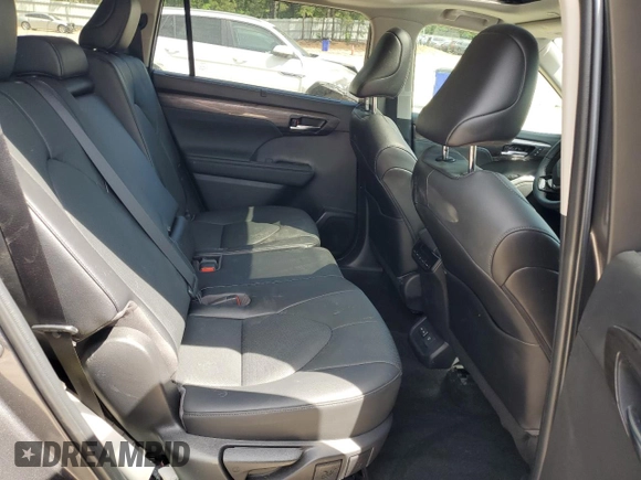 2023 Toyota Highlander L z VIN 5TDKDRAHXPS006529, wystawiony jako Copart lot #52457715 z przebiegiem 31 118 mil mil oraz Szkoda całkowita • Salvage title. Historia ofert i sprzedaży dostępna na DreamBid. Obrazek 11.