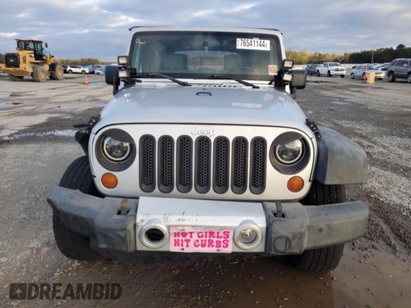 2008 Jeep Wrangler Unlimited X with VIN 1J4GB39138L517920, listed as a Copart auction lot 76541144 with 213,002 mi miles and Salvage Title. Bid and sale history available at DreamBid. Image 5.