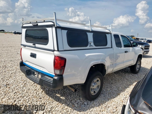 2022 Toyota Tacoma SR with VIN 3TYRX5GN1NT061108, listed as a Copart auction lot 60813125 with 68,156 mi miles and Clean title. Bid and sale history available at DreamBid. Image 3.