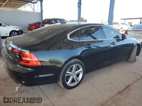 2017 Volvo S90 Momentum z VIN YV1102AK3H1006357, wystawiony jako Copart lot #43386755 z przebiegiem 129 043 mil mil oraz Tytuł czysty. Historia ofert i sprzedaży dostępna na DreamBid. Obrazek 3.