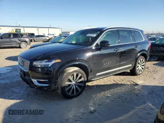 2023 Volvo XC90 Plus z VIN YV40621N6P1971512, wystawiony jako Copart lot #42504185 z przebiegiem 21 461 mil mil oraz Szkoda całkowita • Salvage title. Historia ofert i sprzedaży dostępna na DreamBid. Obrazek 1.